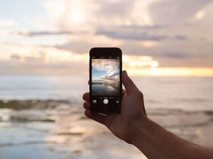 Mit vielen modernen Smartphones lassen sich Fotos überzeugender Qualität machen. © Free-Photos/Pixabay